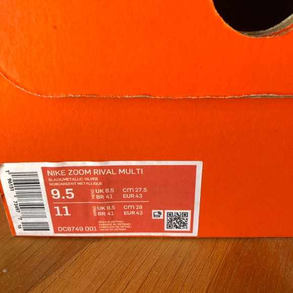 Track shoes - Picture 4 of 4